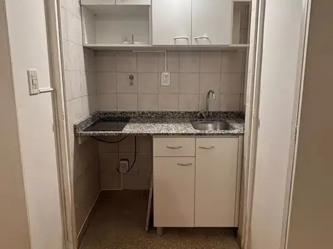 Oficina en Alquiler al Este