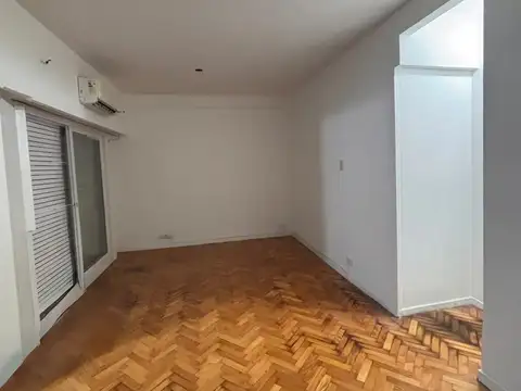AMPLIA OFICINA MONOAMBIENTE EN EXCELENTE UBICACION