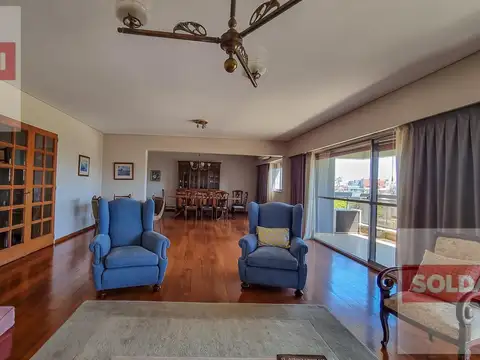 Departamento 5 ambientes con 3 baños