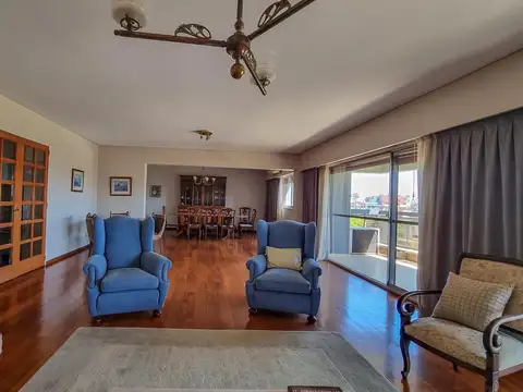 Departamento 5 ambientes con 3 baños