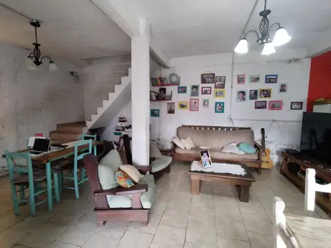 Casa 4 ambientes con 3 baños