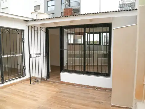 Venta PH 3  amientes con entrada independiente, terraza y sin expensas – Súper luminos