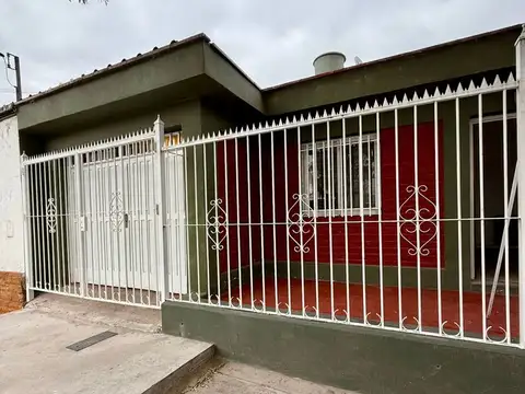 VENTA CASA MAS DEPARTAMENTO,  GODOY CRUZ.
