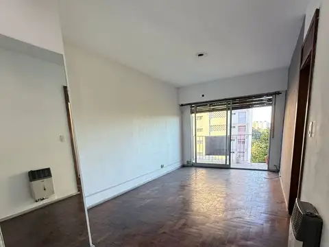 departamento muy  luminoso de 4 ambientes
