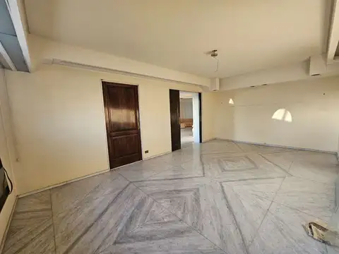 Departamento 5 ambientes con 4 baños