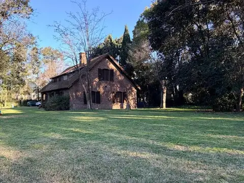 ALQUILER CASA EN BELLA VISTA