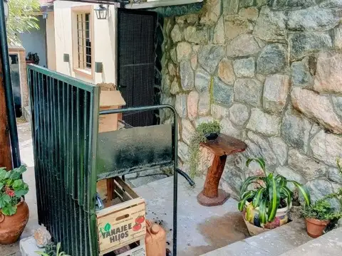 Casa en Venta con 3 cocheras