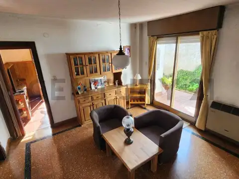 Estanislao del Campo 600, Piso 0