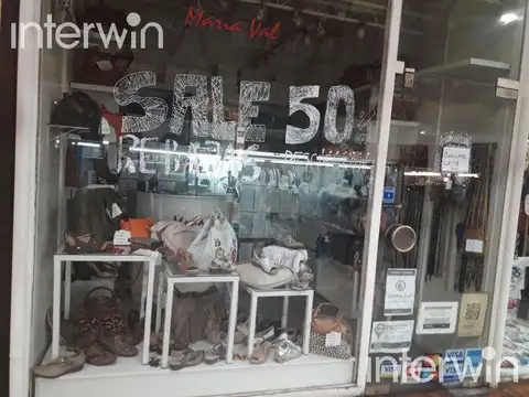 Local en Planta Baja en  "Galeria del Caminante".- Excelente Zona Comercial