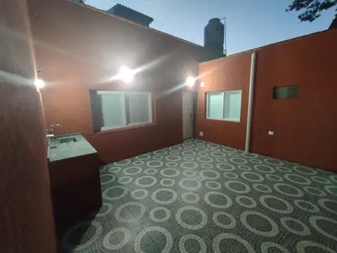 Excelente PH 2 ambientes a nuevo, patio. - Villa Devoto