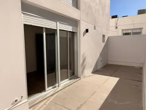 Alquiler apartamento de 1 dormitorio con patio