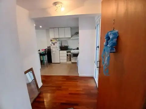 Excelente departamento monoambiente con cochera y piscina