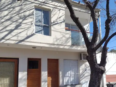 Dpto en Venta ituzaingo 1616 planta alta.