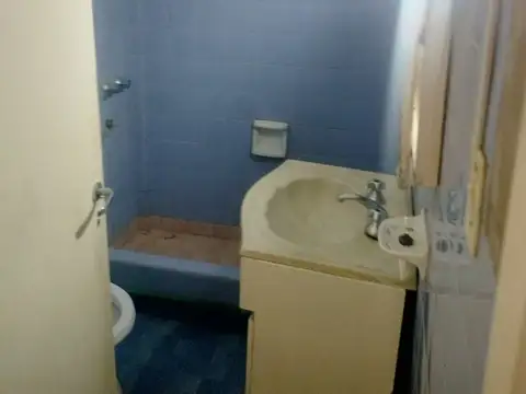 Depto Tipo Casa en Venta 50 años