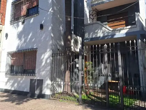 PH de 4 ambientes al frente en VENTA en Ramos APTO CREDITO