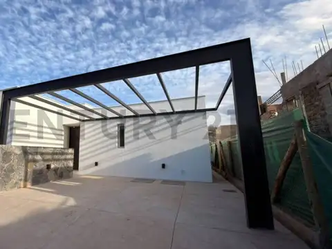 CASA EN VENTA - LAR DE TERRADA