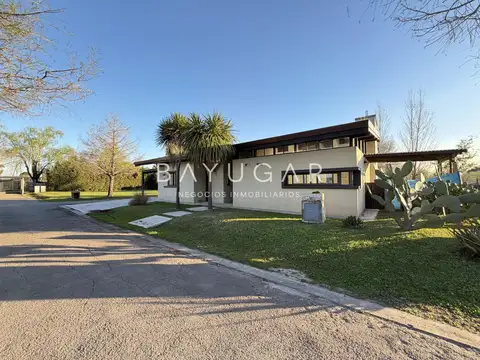 Venta Casa - Barrio Cerrado en Pilar - Super Luminosa