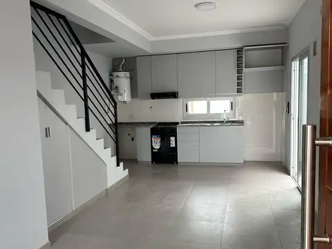 VENTA CASA DUPLEX 3 DORMITORIOS CORTADERAS 3 GLLEN