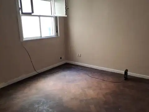 Depto Tipo Casa en Venta 50 años