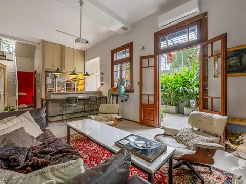 Casa 4 ambientes con 2 baños