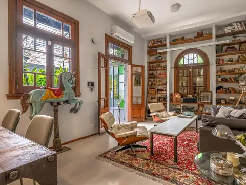 EXCELENTE CASA RECICLADA - 4 AMBIENTES - PATIO - TERRAZA - BELGRANO R