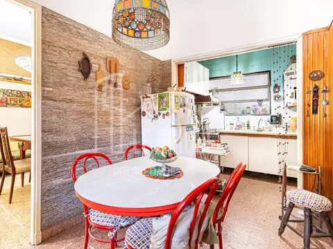 Depto Tipo Casa en Venta 50 años