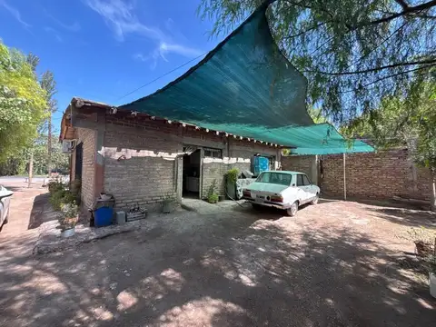 Casa 7 ambientes con 2 baños