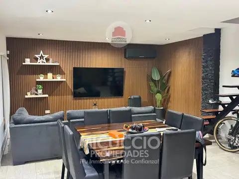 Casa en Venta con 1 cochera