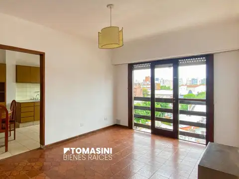 ALQUILER - DEPTO. 3 AMBIENTES A LA CALLE CON BALCÓN FRANCES