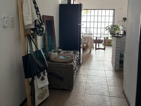 Joaquín V. González 1100, Piso pb