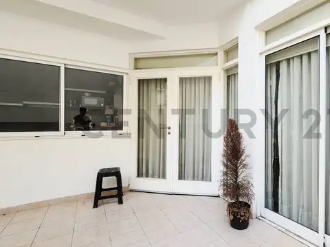 Avenida Monroe 1600, Piso 0
