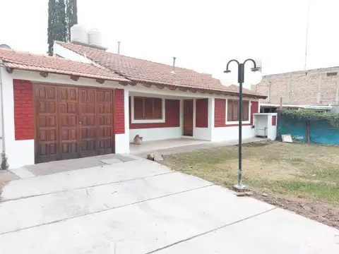 Casa en Alquiler de 3 dormitorios