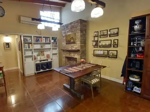 Casa en Venta en Lanus Oeste, USD 183.000
