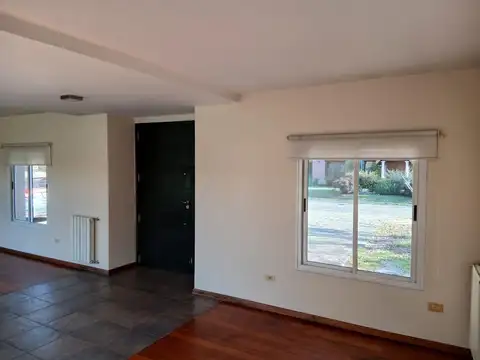 Casa en Alquiler en Country Club Banco Provincia, USD 1.600