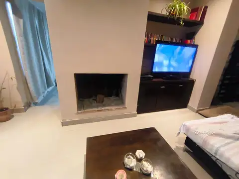 Casa 8 ambientes con 3 baños