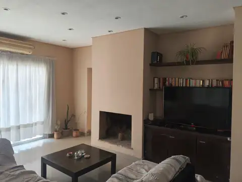 Avenida Mathus Hoyos 7800