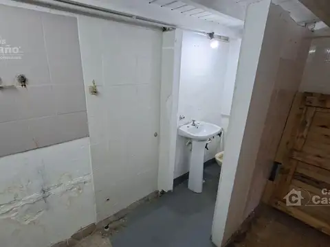 Local   Entrepiso a 4/c de Av. Maipu (Zona Comercial)