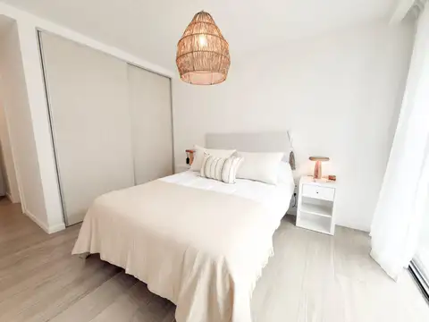 Departamento 2 amb con Balcon a la calle