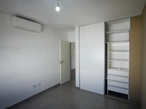Depto Tipo Casa 4 ambientes con 3 baños