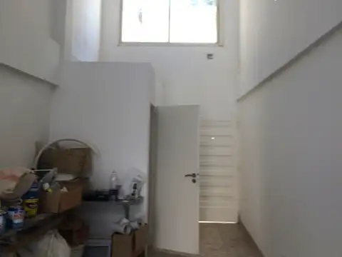 Local en Alquiler en Plaza Italia, $ 890.000