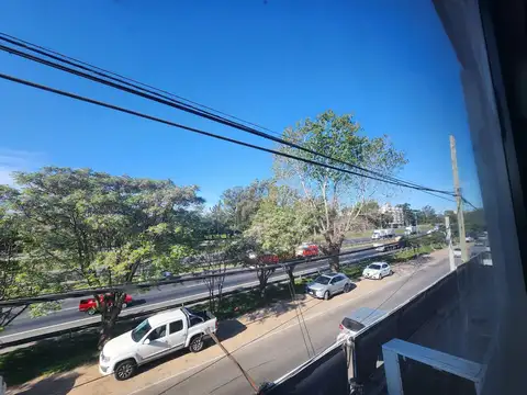 Local en Alquiler Via Pública