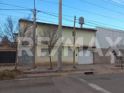 VENTA SALON COMERCIAL CON CASA Y GALPON NEUQUEN