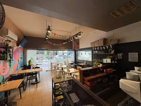 Local en Venta 67 años