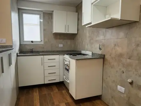 departamento en alquiler  con patio y balcon corrido