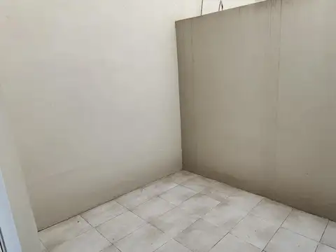 departamento en alquiler  con patio y balcon corrido