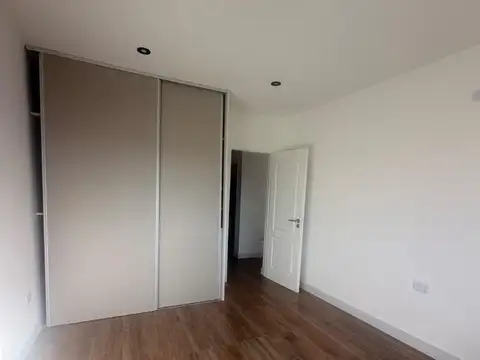 Casa en Venta con 6 cocheras