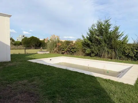 Casa en Venta en Horizontes al Sur, USD 185.000