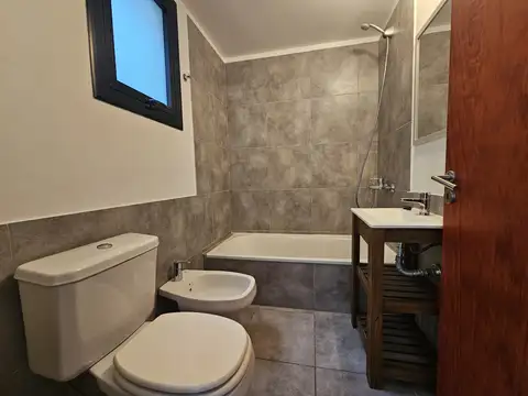 Cómodo Alquiler de 2 Ambientes con Balcon Contrafrente en V. Ortuzar Muy Luminoso