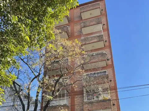 Mono-Ambiente divisible - Edificio con Sum