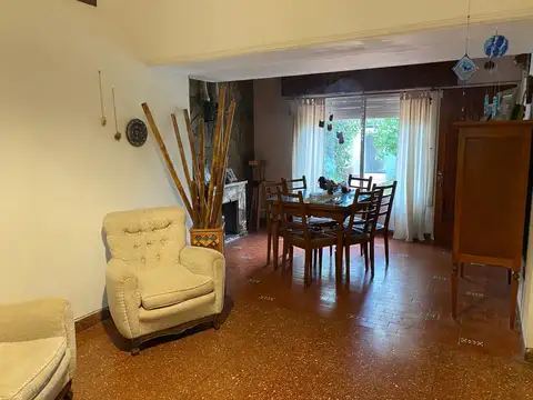 Depto Tipo Casa en Venta 40 años